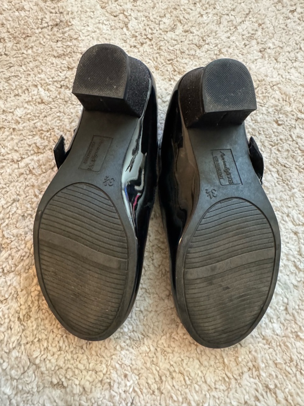 American Eagle girls black patent Mary Jane dress shoes size 3.5 youth in EUC!! - Picture 5 of 5